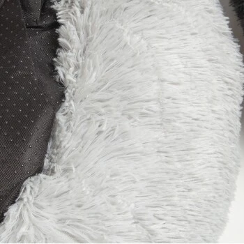 Canadian Cat Company Plüschbett Sarnia S Hellgrau 8 Canadian Cat Company Plüschbett Sarnia S Hellgrau – Bild 6